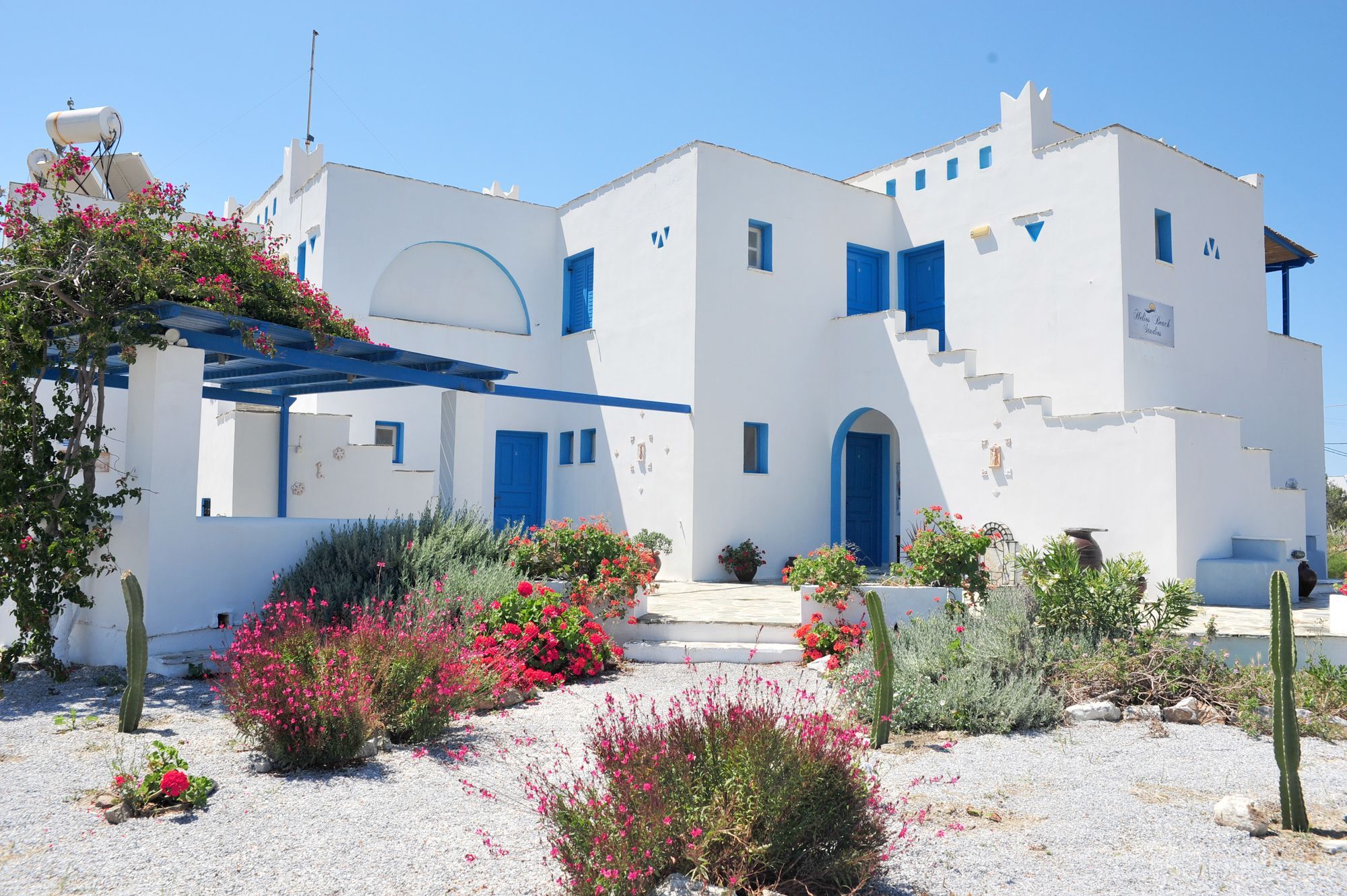 Helios Beach Studios Pláka Dış mekan fotoğraf